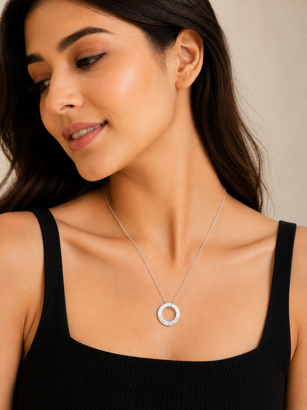 Vylae Round Engraved Charm