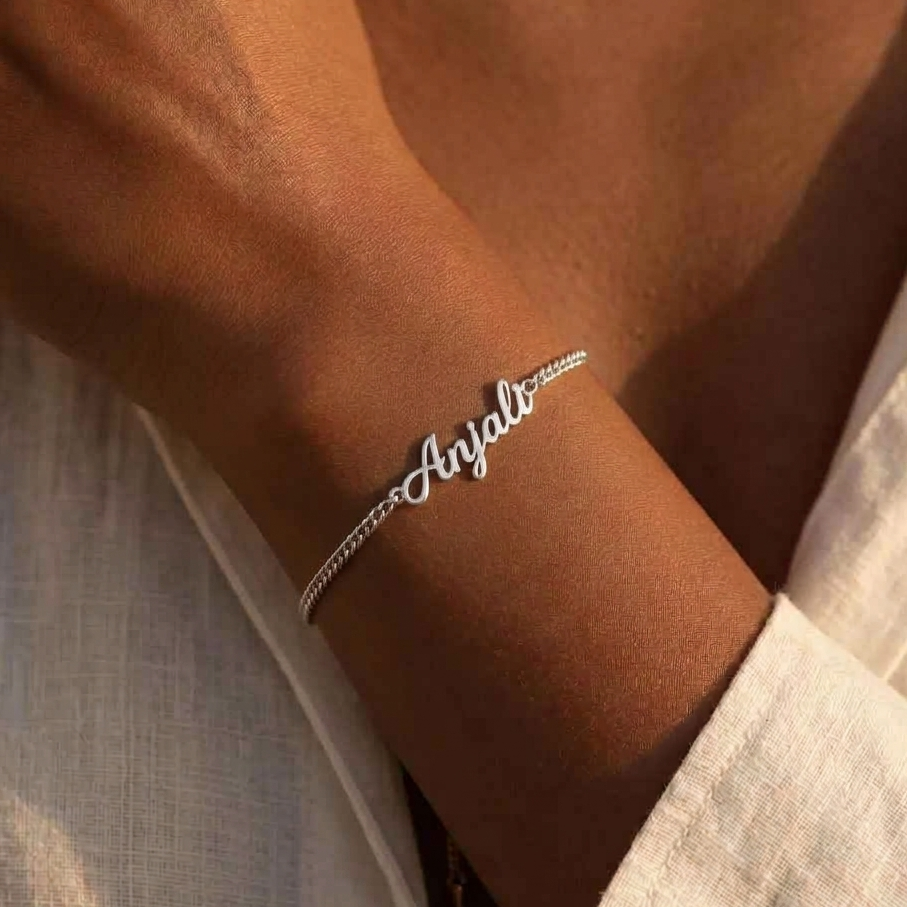 Vylae Luxe Name Bracelet