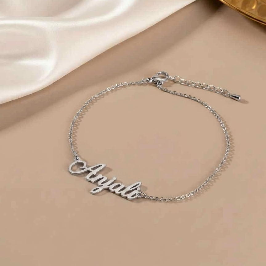 Vylae Luxe Name Bracelet