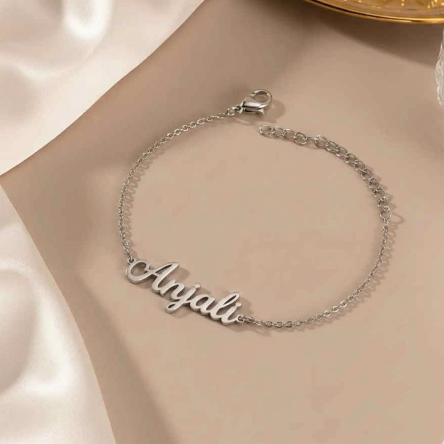 Vylae Luxe Name Bracelet