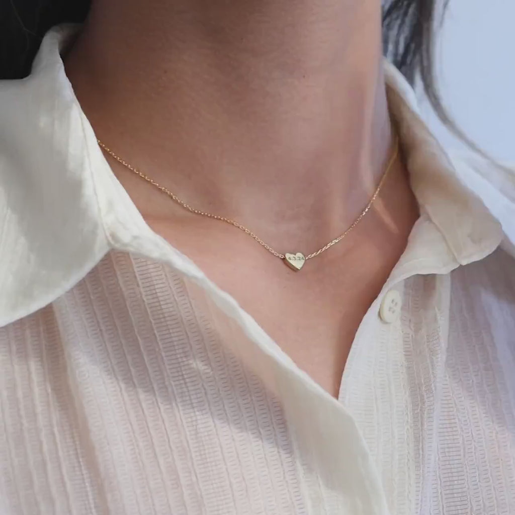 Vylae Engraved Love Necklace